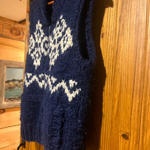 Blue knit sweater vest - Picture 2 of 5